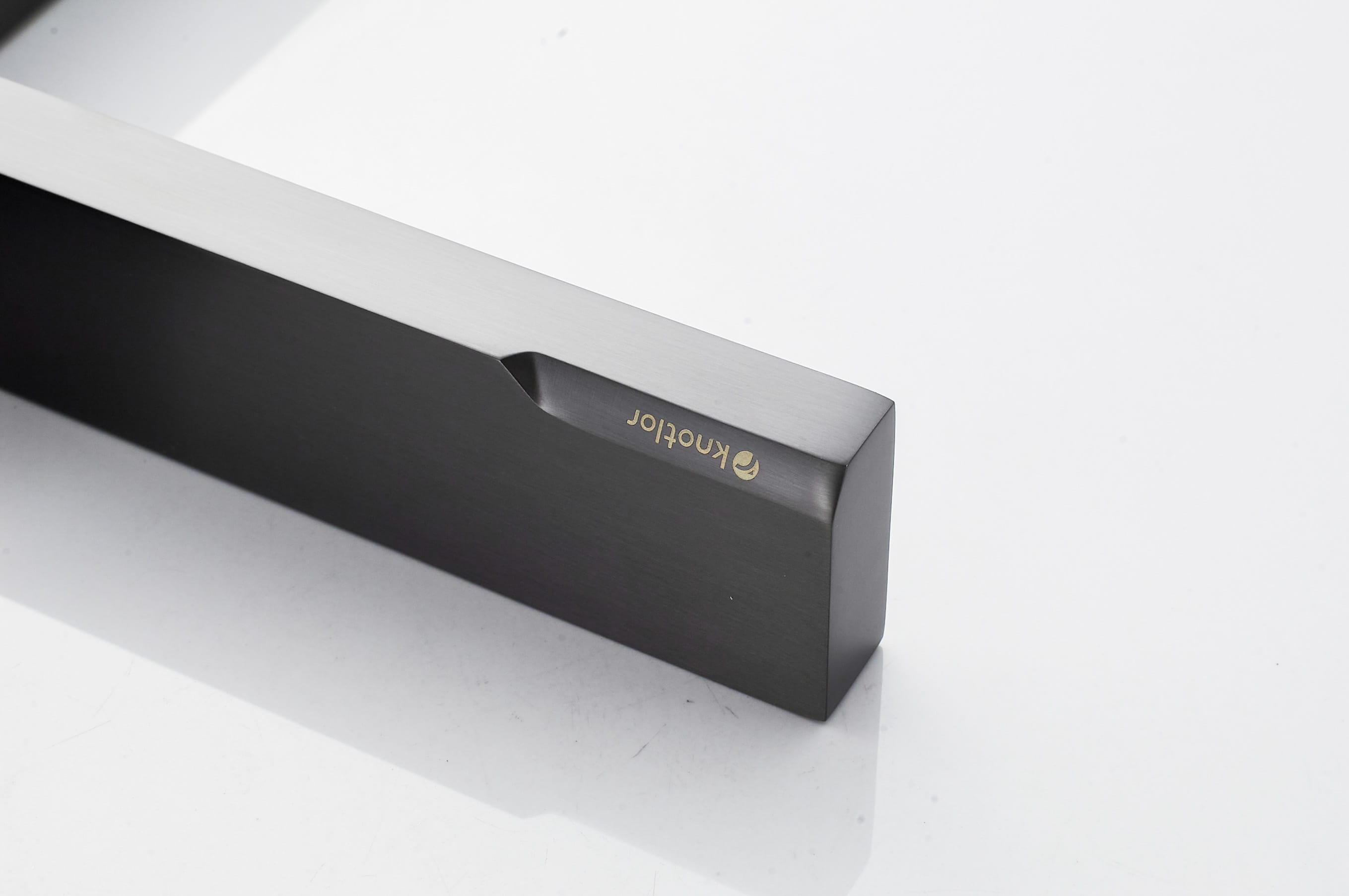 Смеситель для накладной раковины KN-24/GM