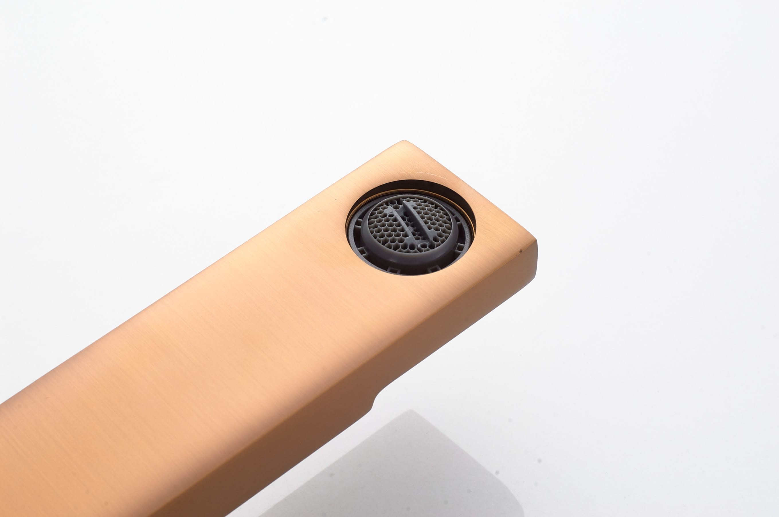 Смеситель для раковины KN-20/RB