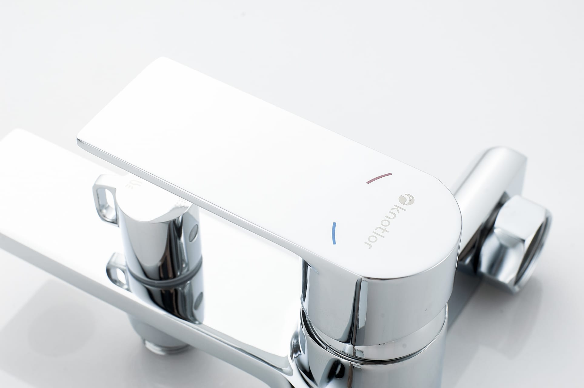 Смеситель для ванны с душем KN-32