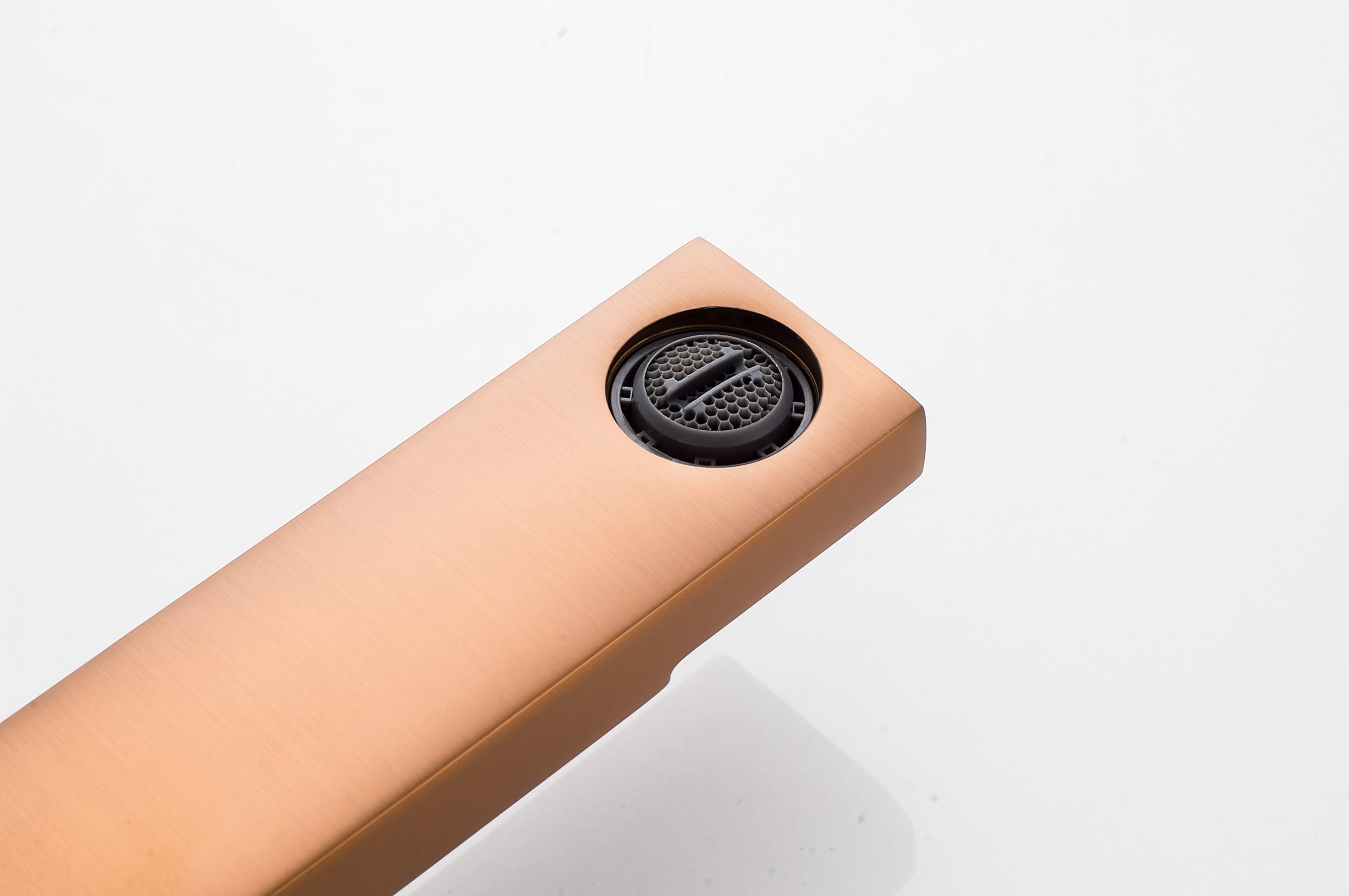 Смеситель для накладной раковины KN-24/RB