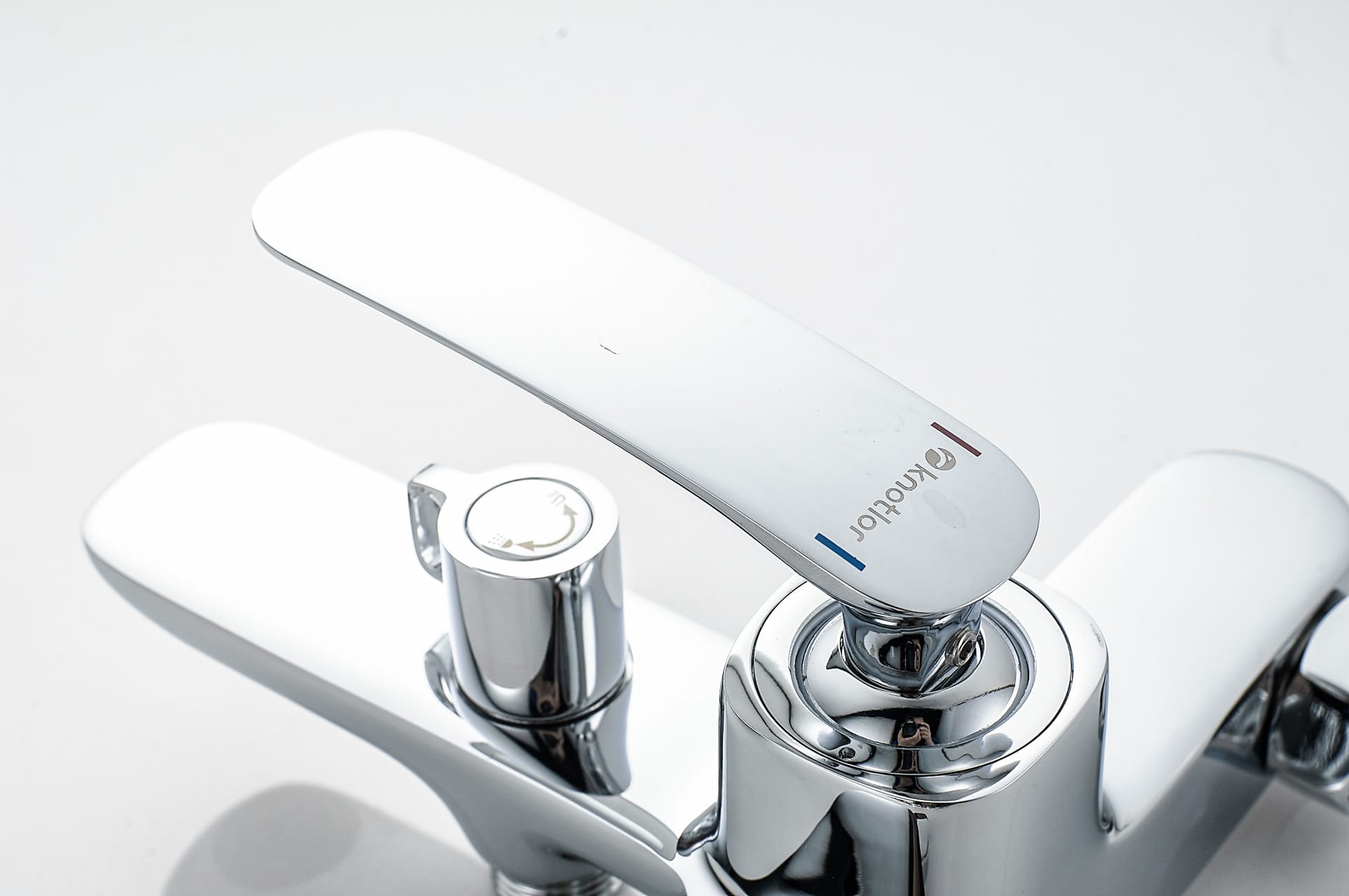 Смеситель для ванны с душем KN-42