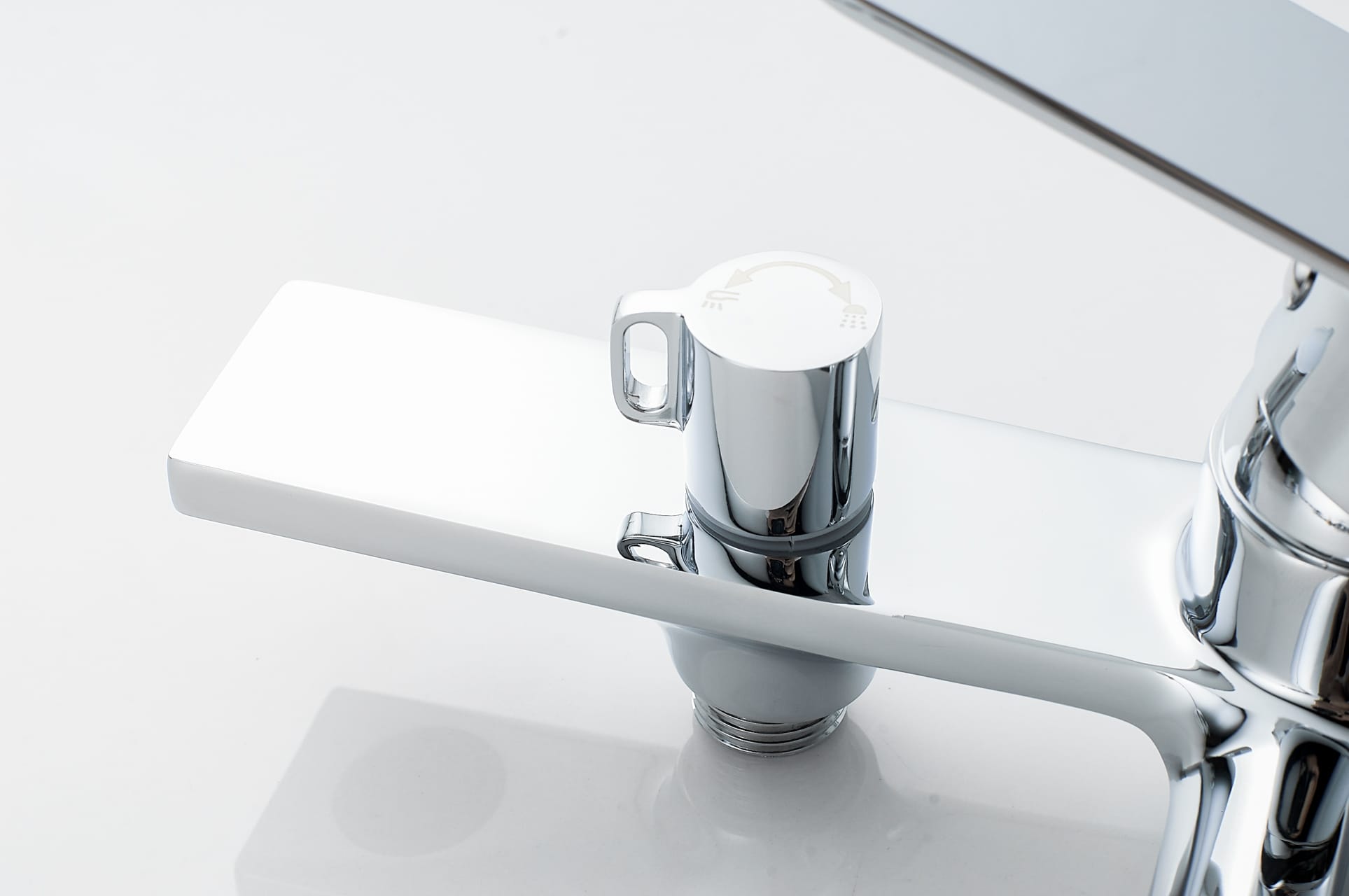 Смеситель для ванны с душем KN-32