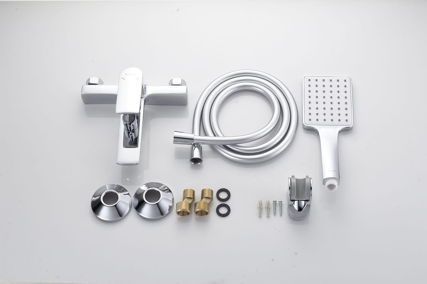 Смеситель для ванны с душем KN-71