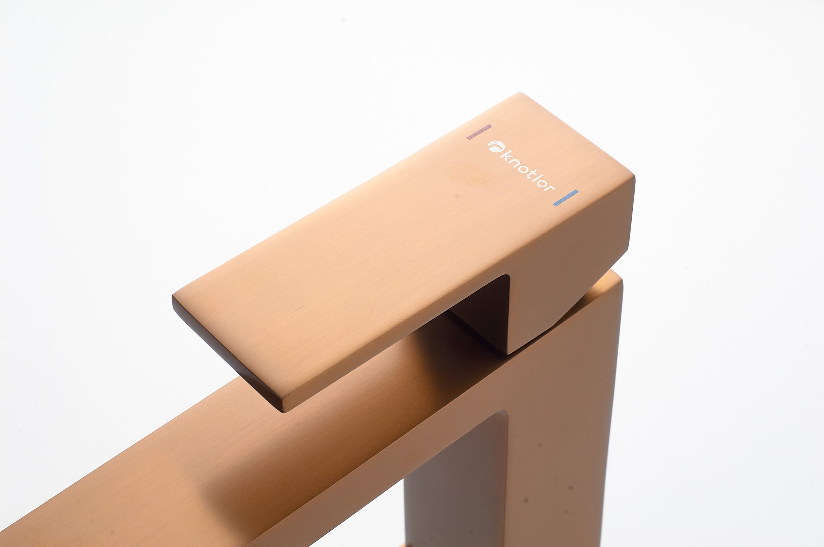 Смеситель для раковины KN-20/RB