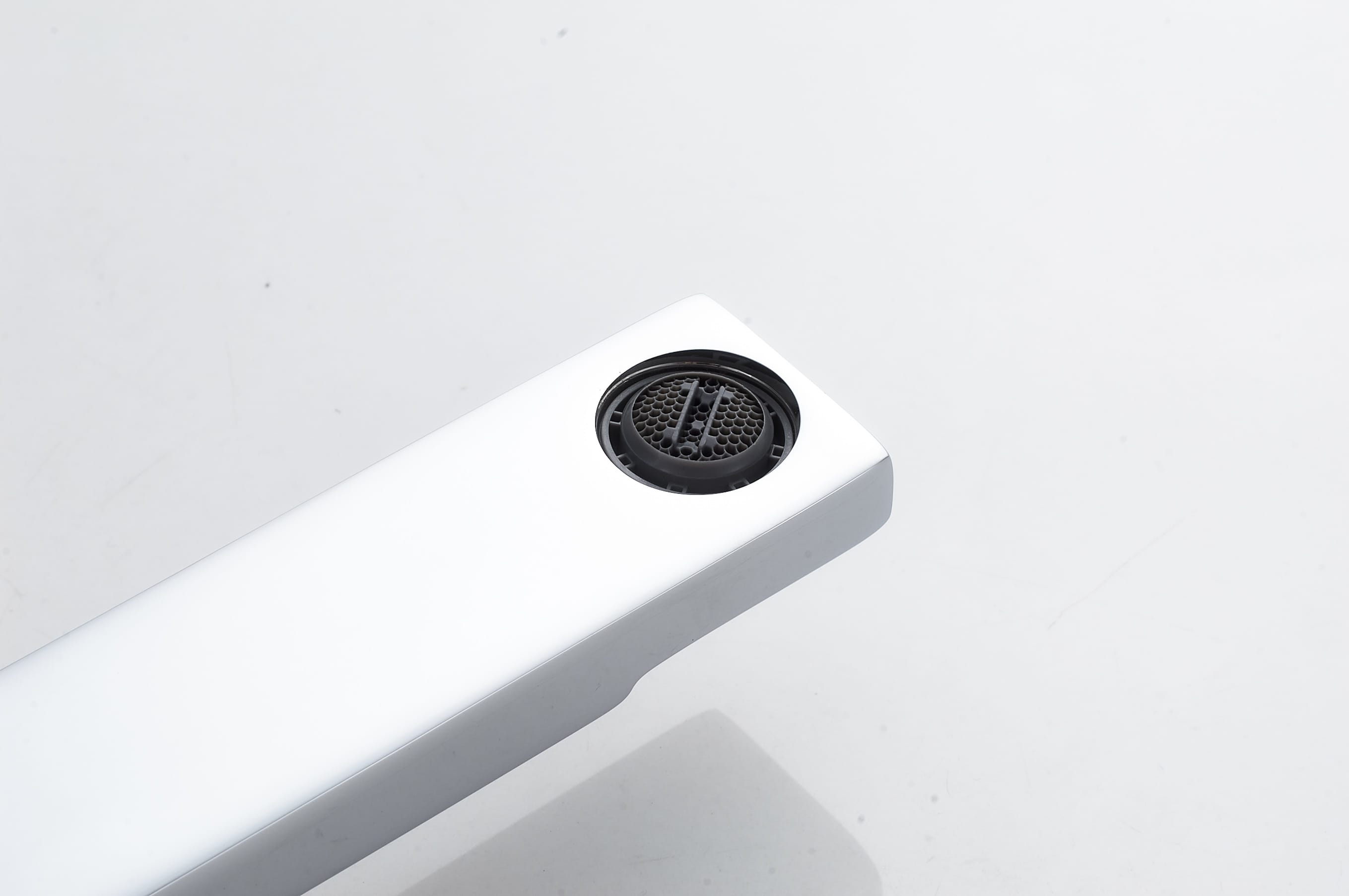 Смеситель для накладной раковины KN-24