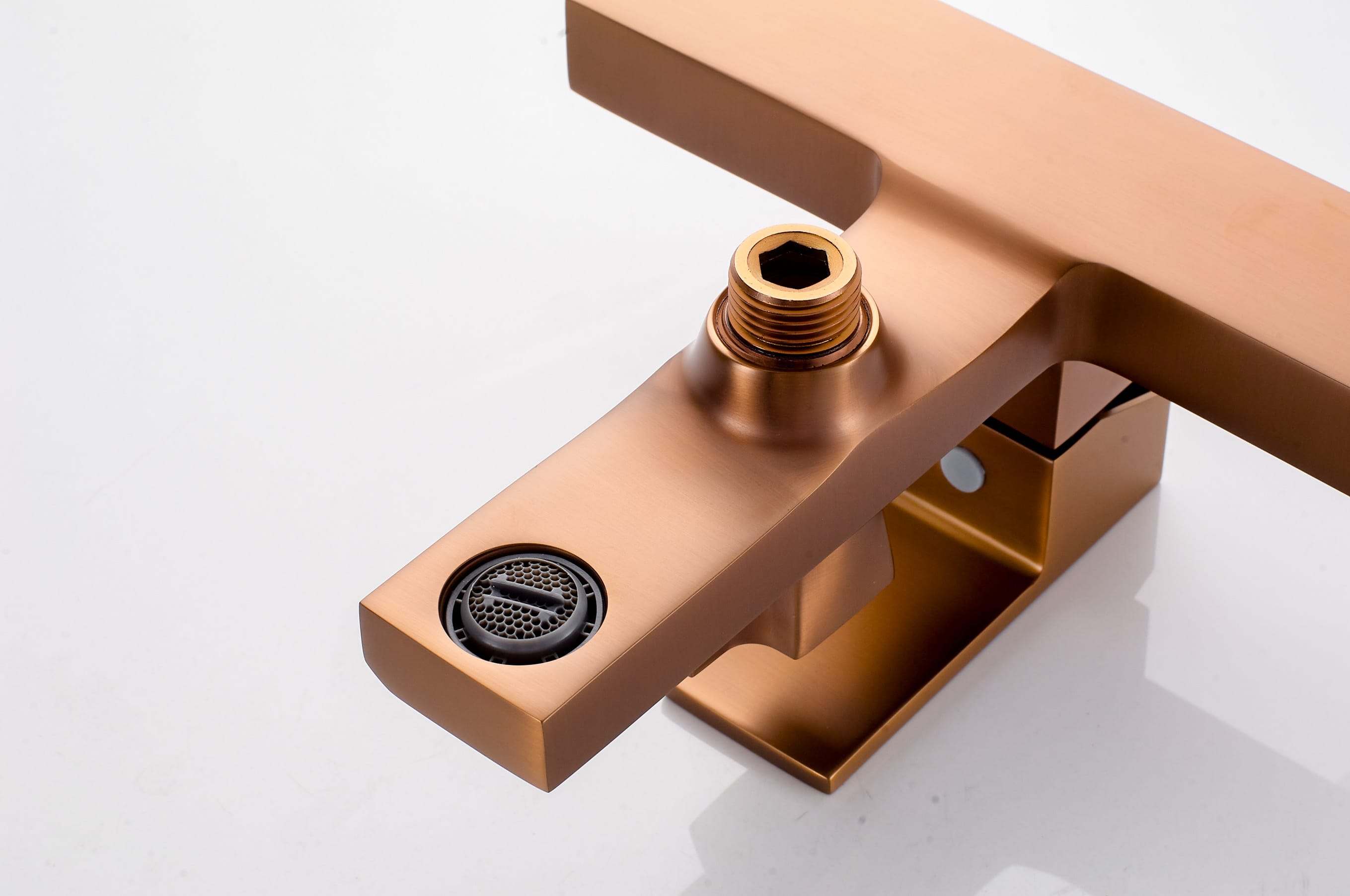 Смеситель для ванны с душем KN-22/RB