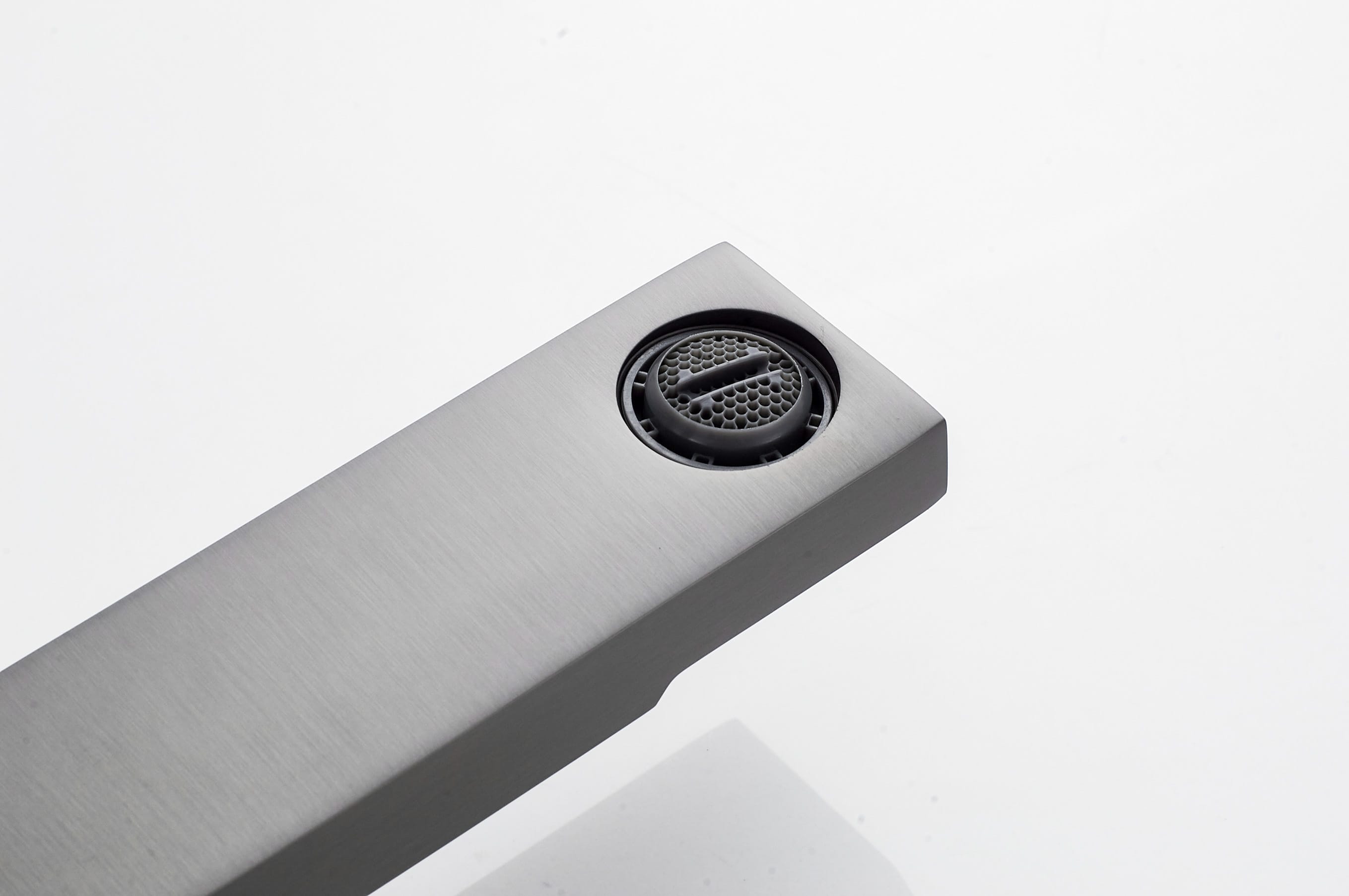 Смеситель для накладной раковины KN-24/GM