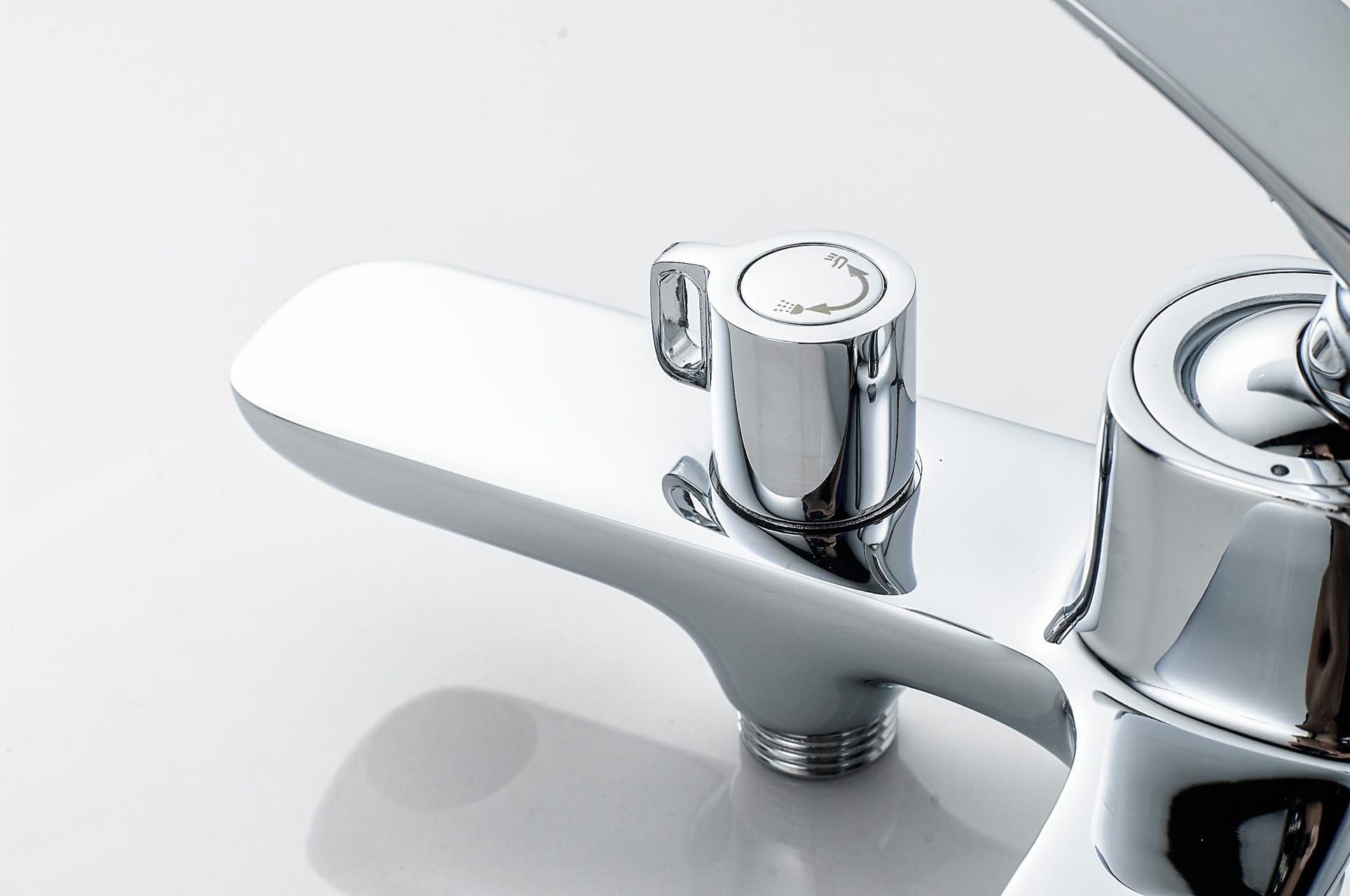 Смеситель для ванны с душем KN-42