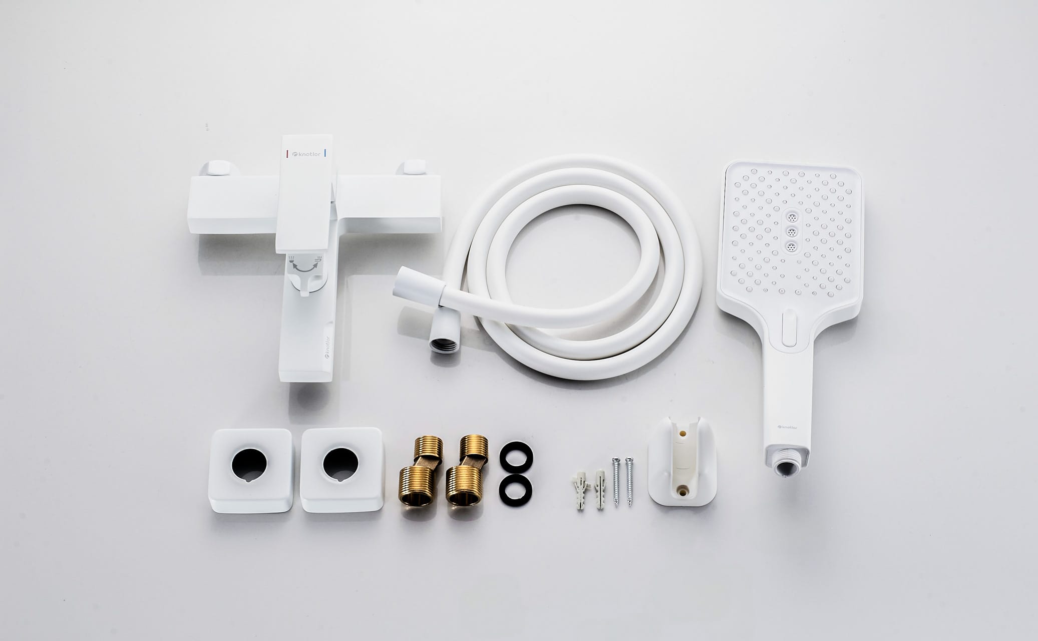 Смеситель для ванны с душем KN-22/WY